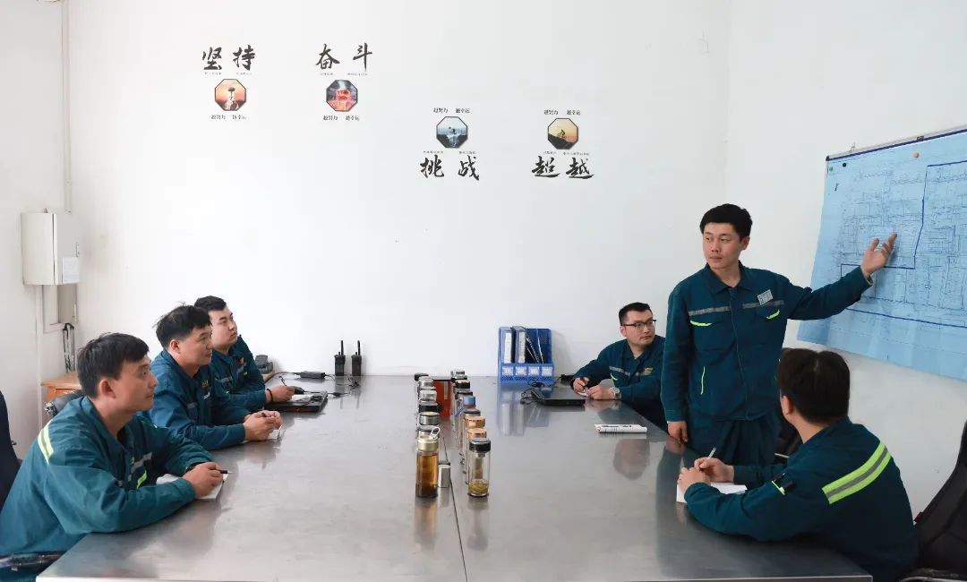 1713929778402879EHEU.jpg 2.jpg