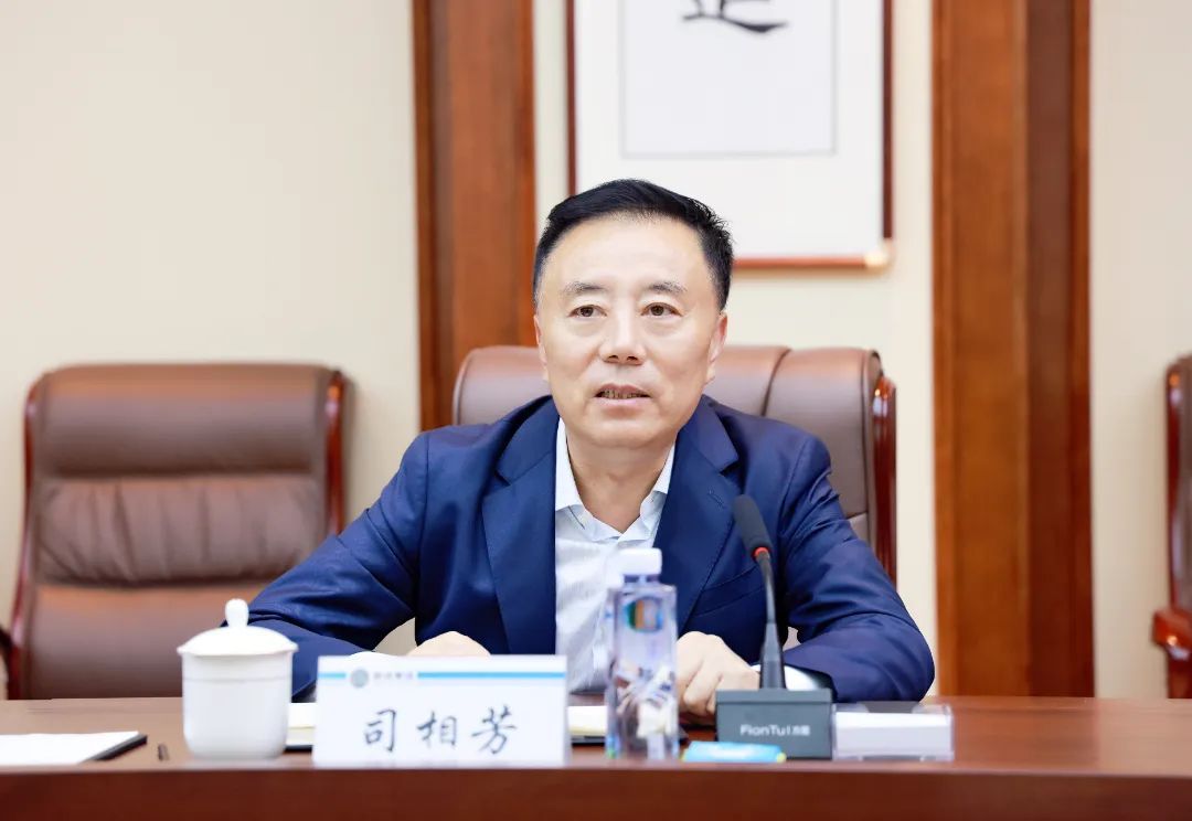 1714977086911391v0WI.jpg 4.jpg