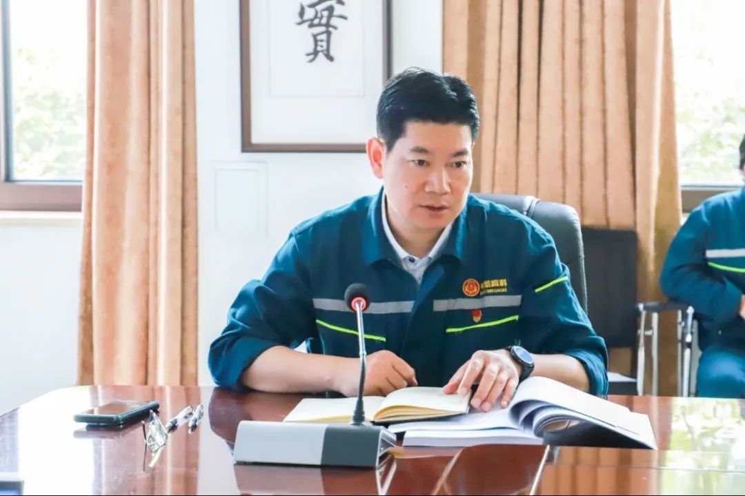 17192860899402569TZ5.jpg 2.jpg