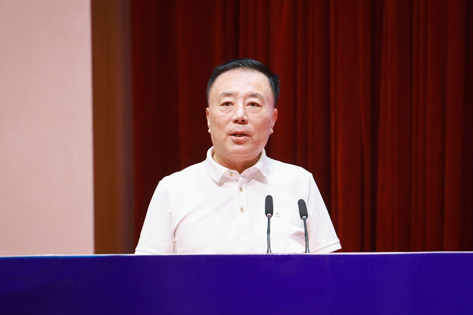 17266288469729283vjV.jpg 领导新.jpg