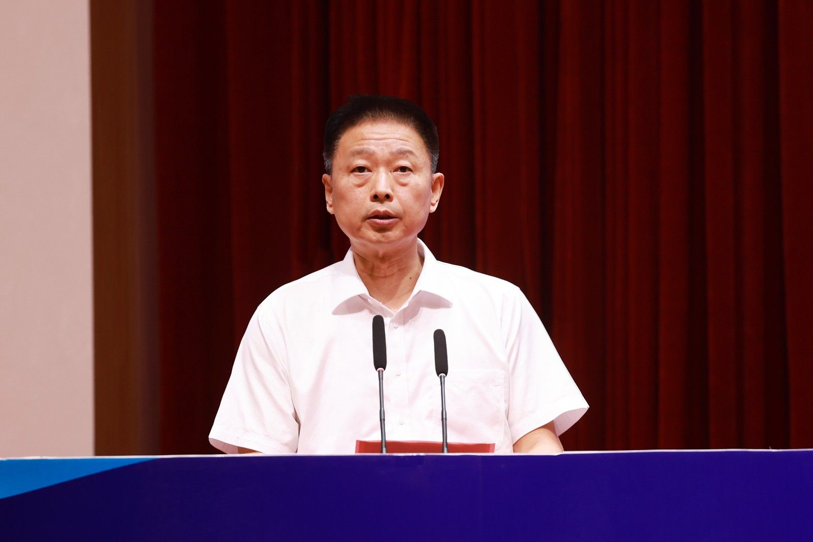 1726636861393856Scqa.jpg 领导6.jpg