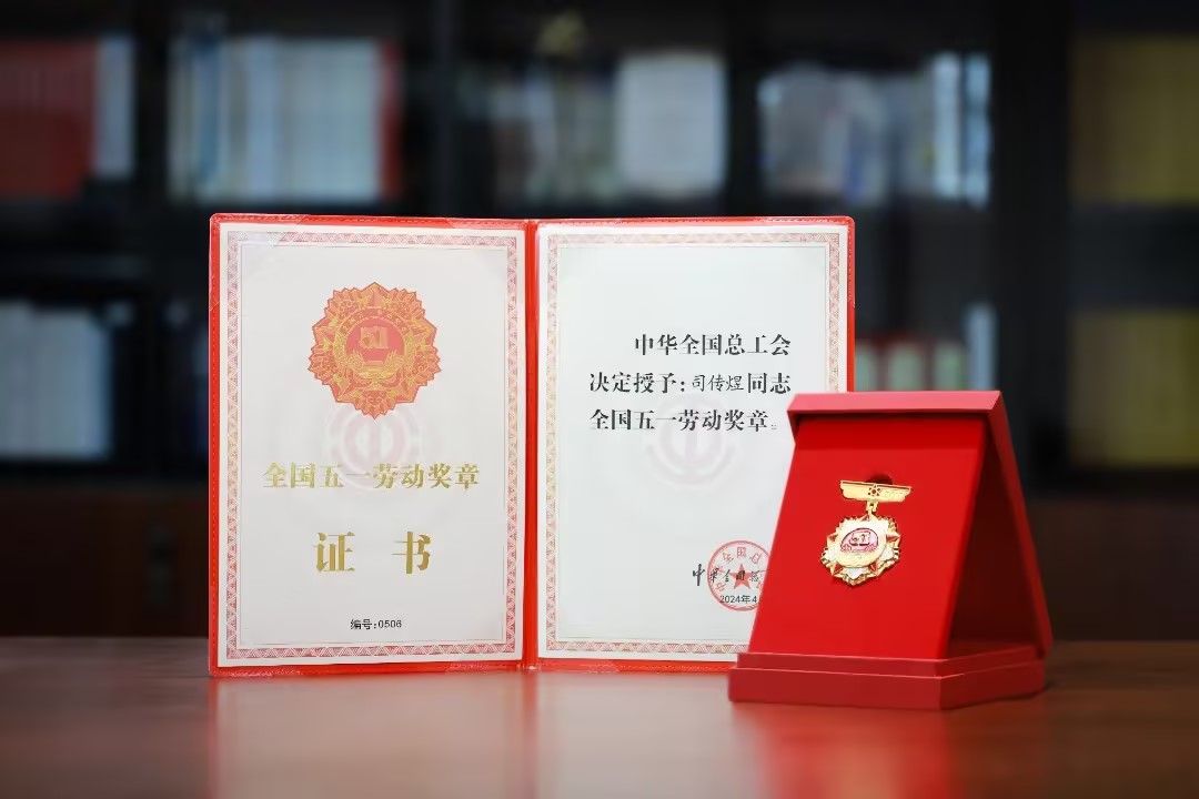 17367446184179182IuX.jpg 17367446184179182IuX.jpg